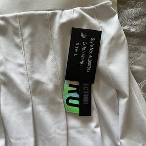Large Short white skirt